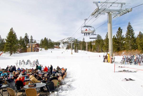ماموث لاكيس Meadow Ridge Condos By Mammoth Slopes Lodging المظهر الخارجي الصورة