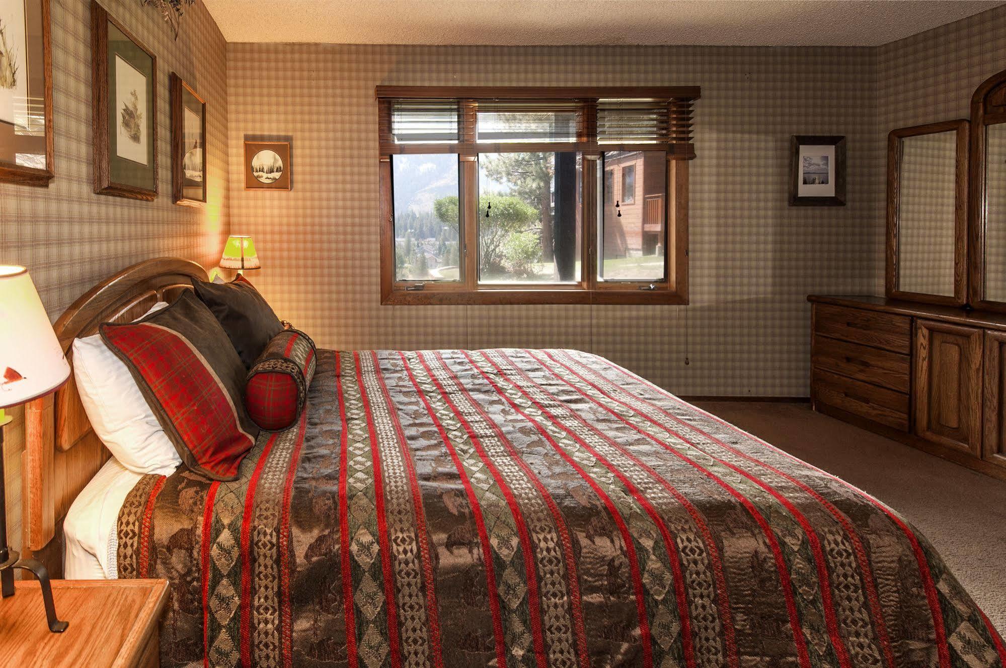 ماموث لاكيس Meadow Ridge Condos By Mammoth Slopes Lodging المظهر الخارجي الصورة